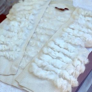 BCBGMaxAzria NEVER WORN 💯 % white Angora Valero